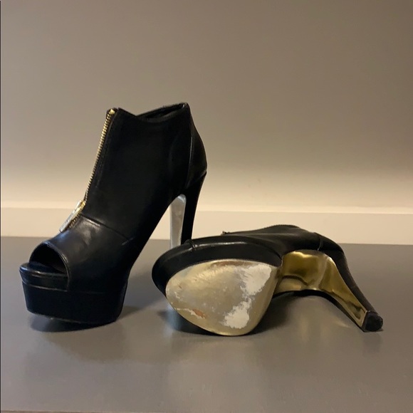 Bestey Johnson booties - Picture 2 of 2